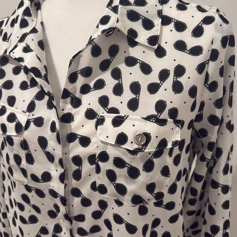 Karl Lagerfeld sunglasses, long sleeve black white top Size M